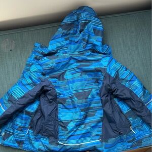 Columbia Omnitech boys jacket size M (10/12). See pic jacket has usage marks